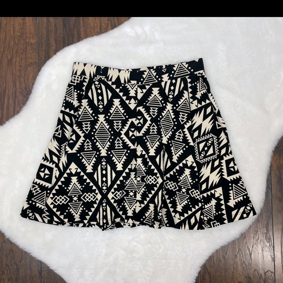 Aztec pattern skirt - Picture 4 of 6